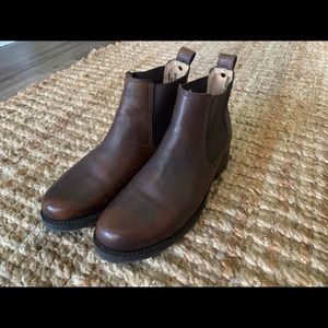 FRYE BOOTS SIZE 8.5